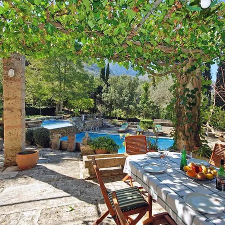 Garrovera Holiday home